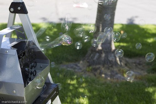 AGPtek New 16 Wand Bubble Machine Auto Blower for DJ/ Party/Shows/ Kids